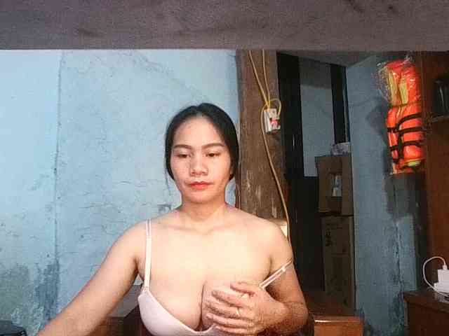 EllaShow93 webcam