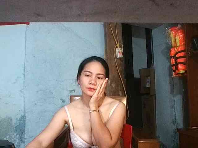 EllaShow93 webcam