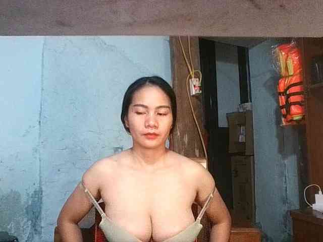 EllaShow93 webcam