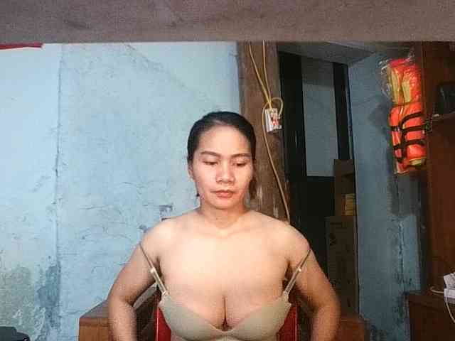 EllaShow93 webcam