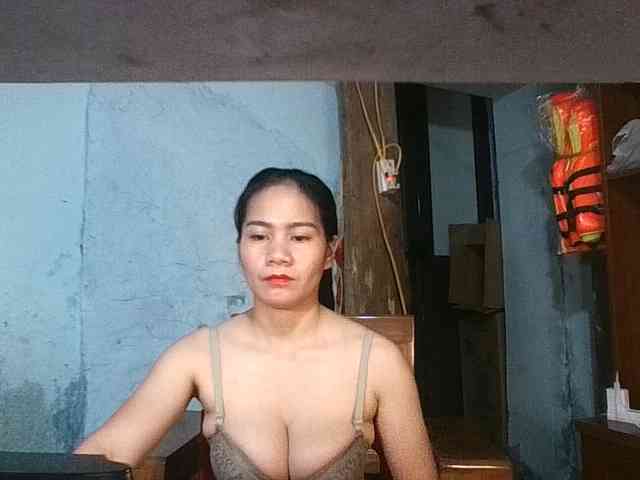 EllaShow93 webcam