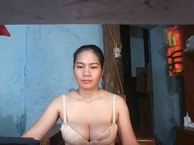 EllaShow93 webcam