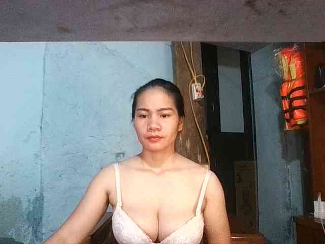 EllaShow93 webcam