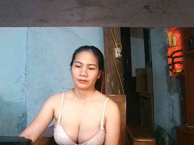 EllaShow93 webcam