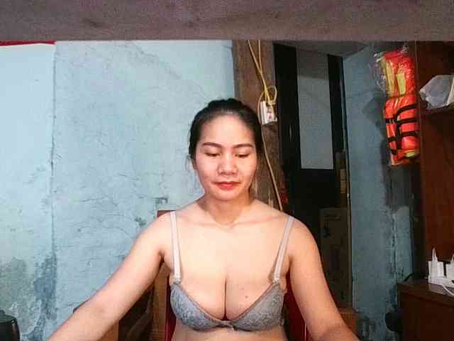 EllaShow93 webcam