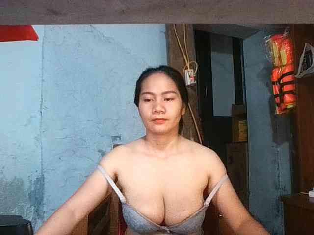 EllaShow93 webcam