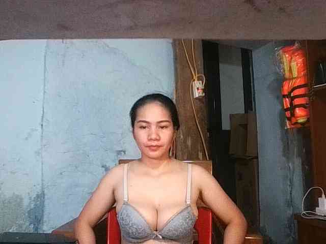 EllaShow93 webcam