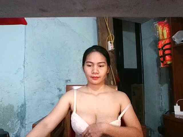 EllaShow93 webcam