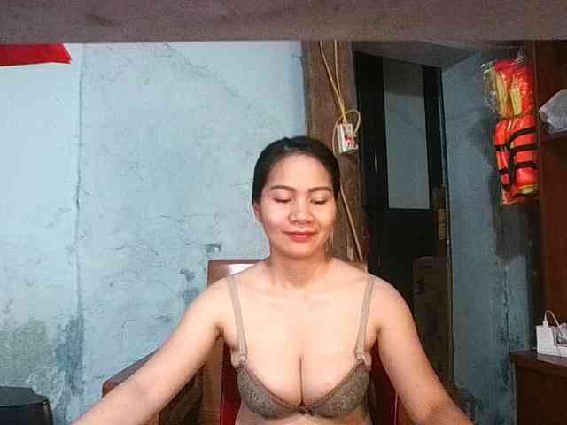 EllaShow93 webcam