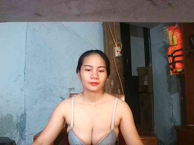 EllaShow93 webcam