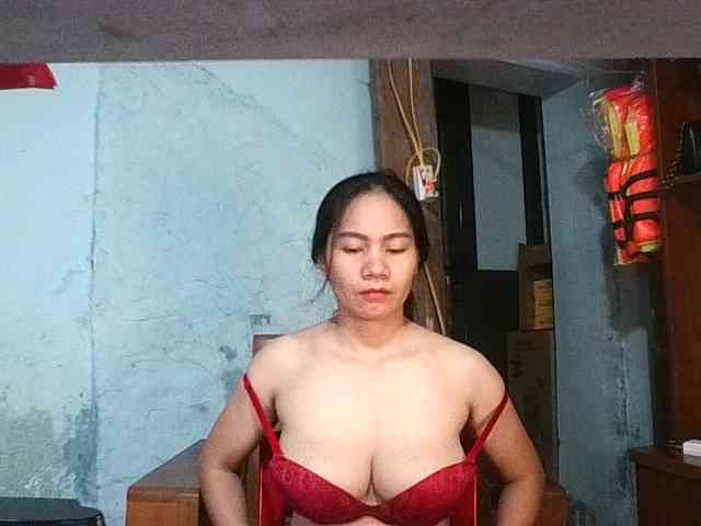 EllaShow93 webcam