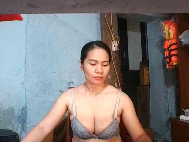 EllaShow93 webcam