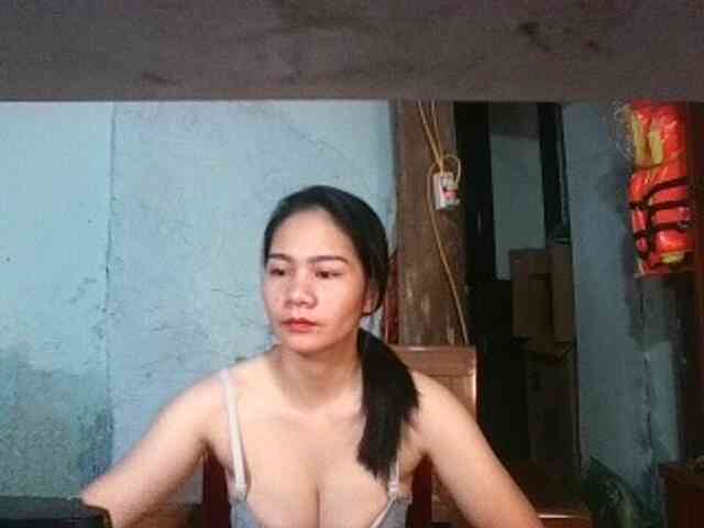 EllaShow93 webcam