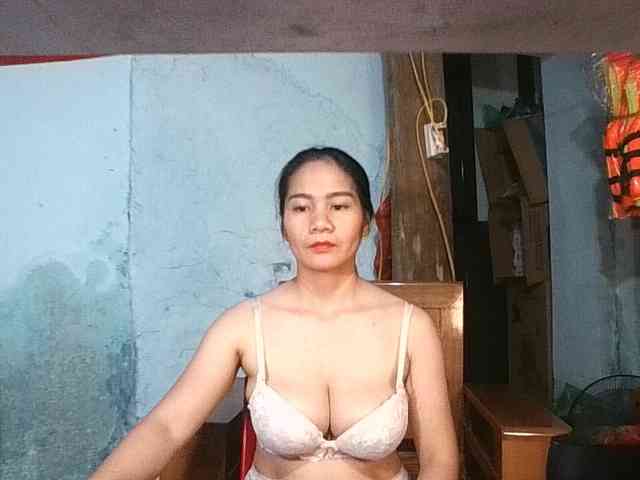 EllaShow93 webcam