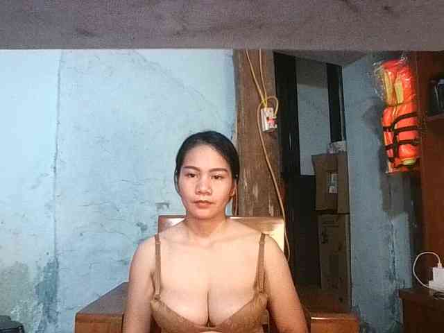 EllaShow93 webcam
