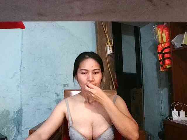 EllaShow93 webcam