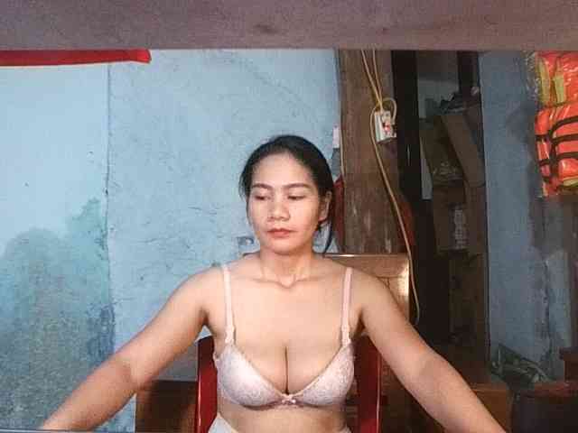 EllaShow93 webcam