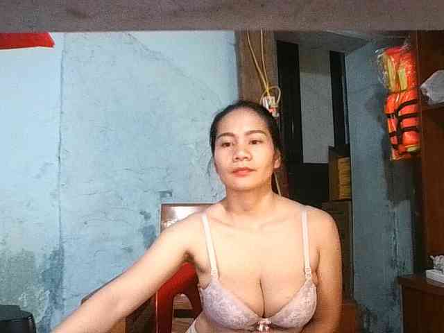 EllaShow93 webcam