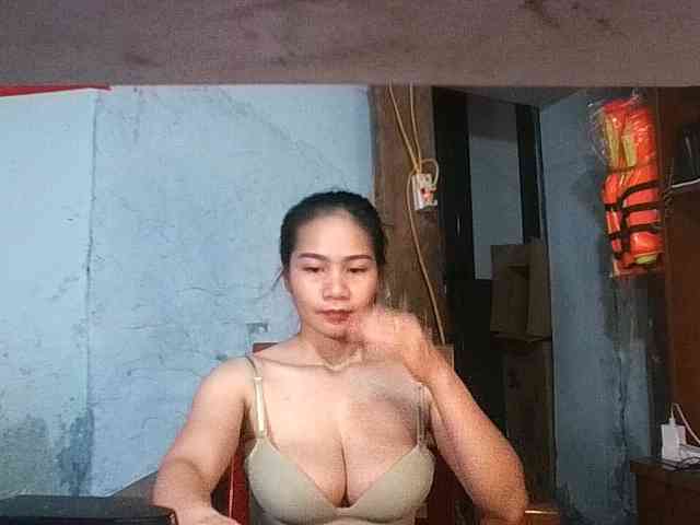 EllaShow93 webcam