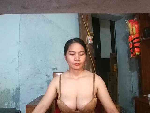 EllaShow93 webcam