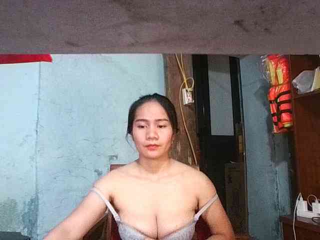EllaShow93 webcam