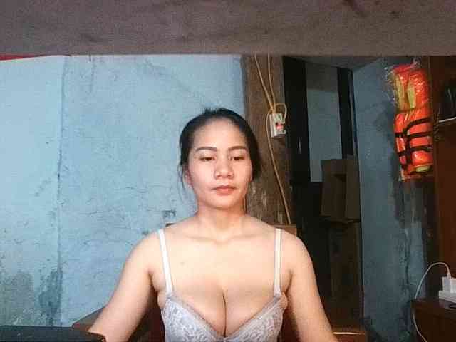 EllaShow93 webcam