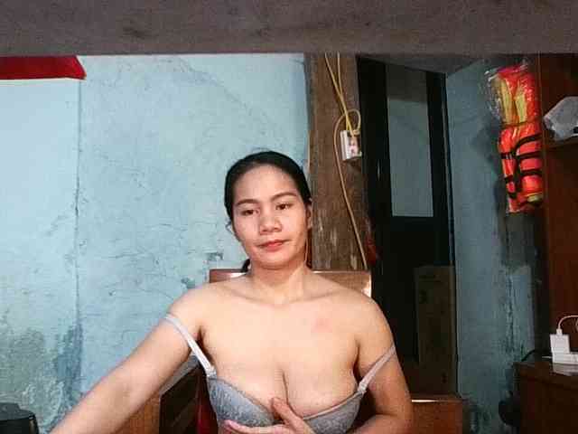 EllaShow93 webcam