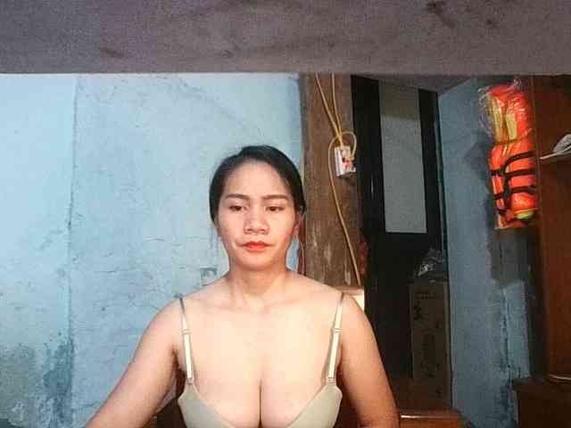 EllaShow93 webcam