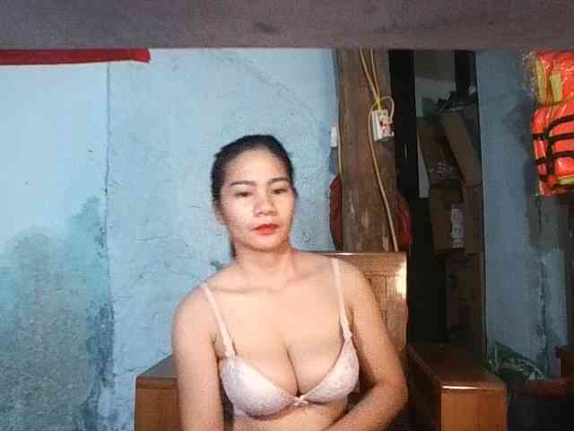 EllaShow93 webcam