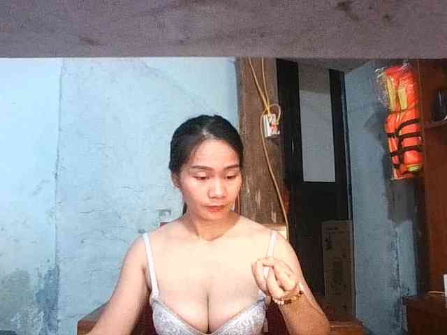 EllaShow93 webcam