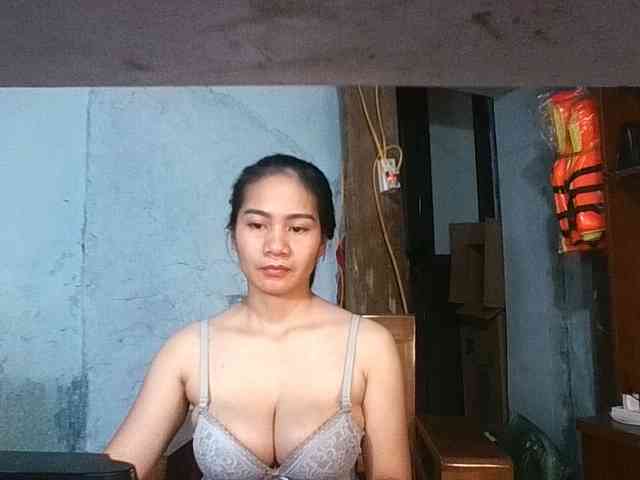 EllaShow93 webcam