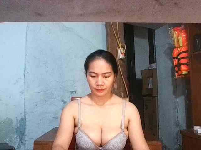 EllaShow93 webcam