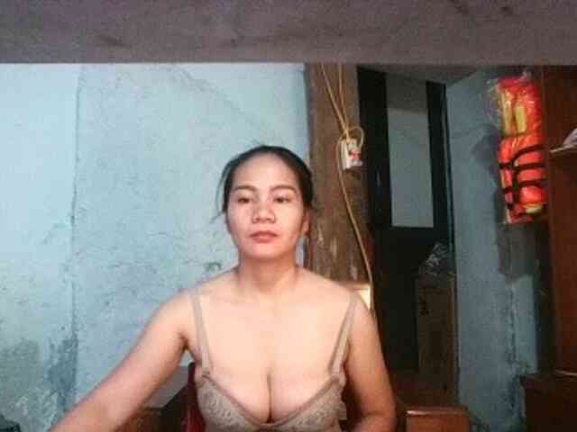 EllaShow93 webcam