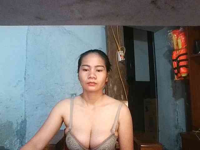 EllaShow93 webcam