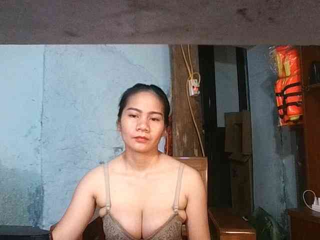 EllaShow93 webcam