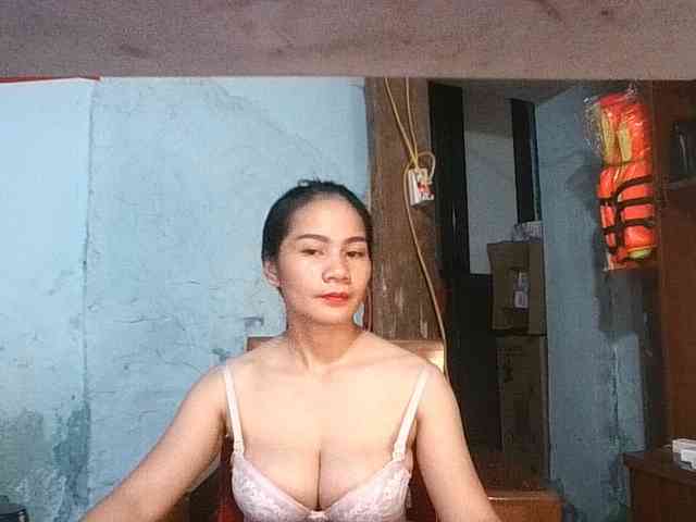 EllaShow93 webcam