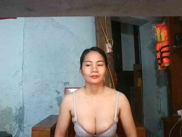EllaShow93 webcam