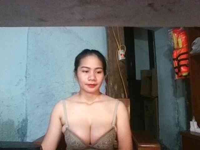 EllaShow93 webcam