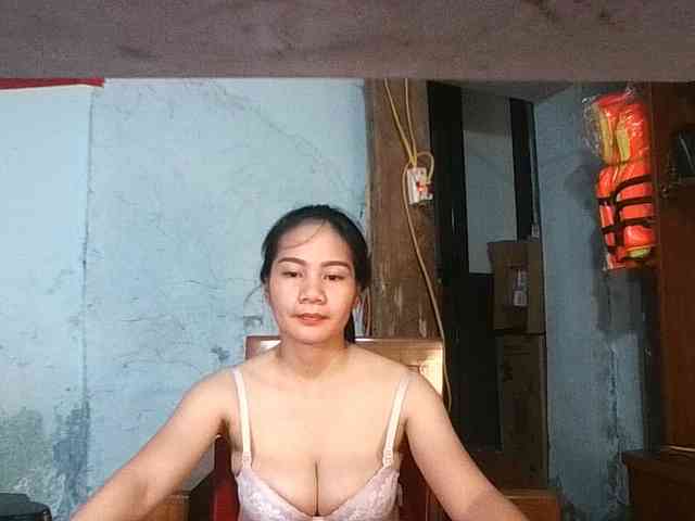 EllaShow93 webcam