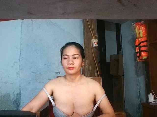 EllaShow93 webcam