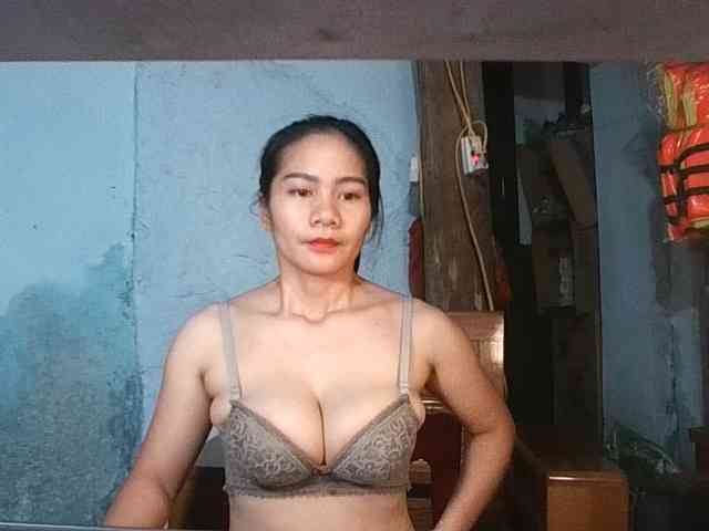 EllaShow93 webcam