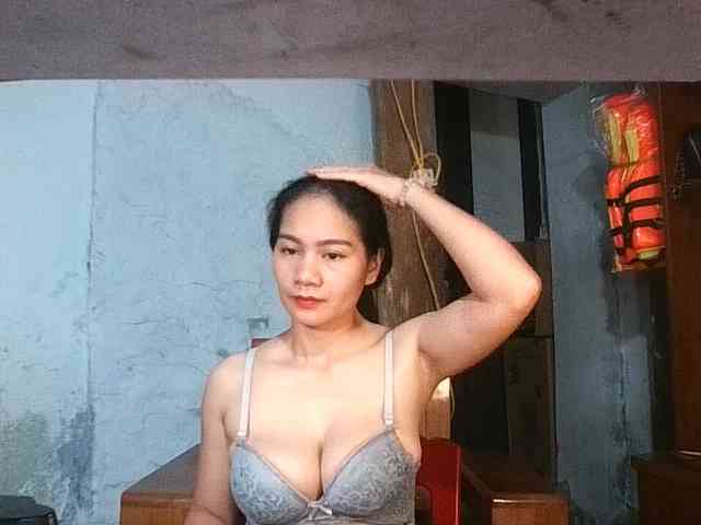 EllaShow93 webcam