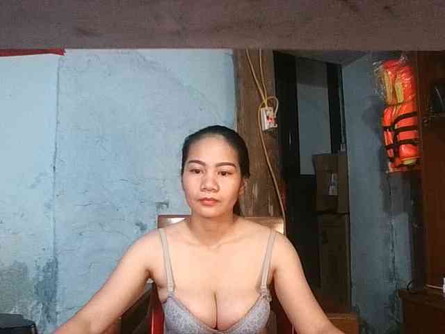 EllaShow93 webcam