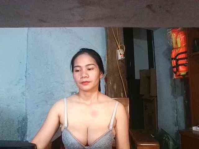 EllaShow93 webcam