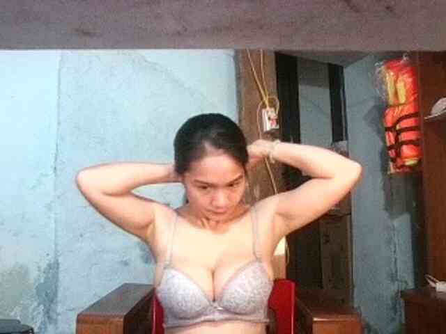 EllaShow93 webcam