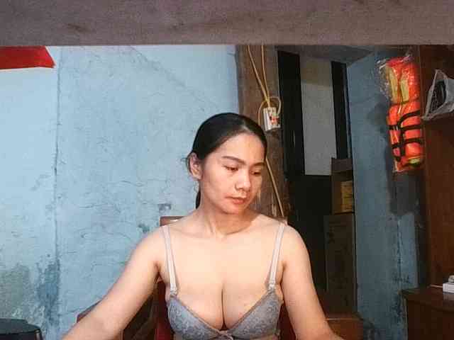 EllaShow93 webcam