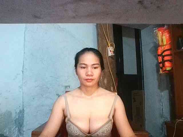 EllaShow93 webcam