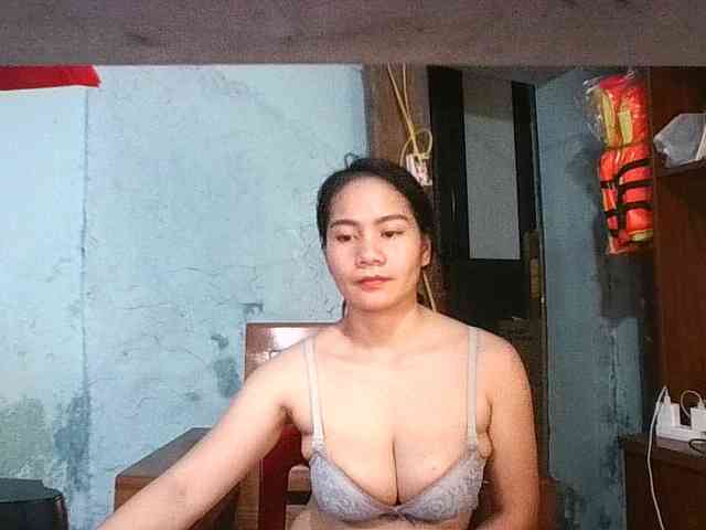 EllaShow93 webcam
