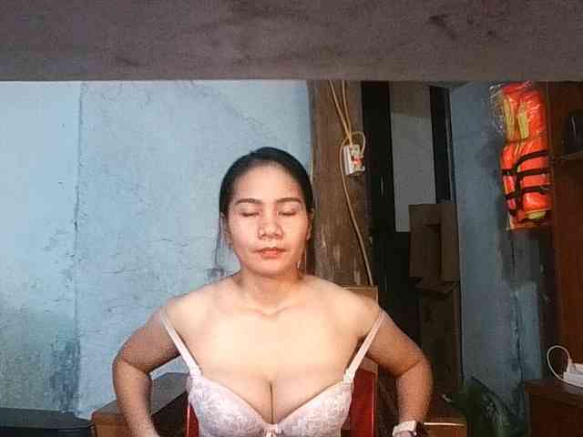 EllaShow93 webcam