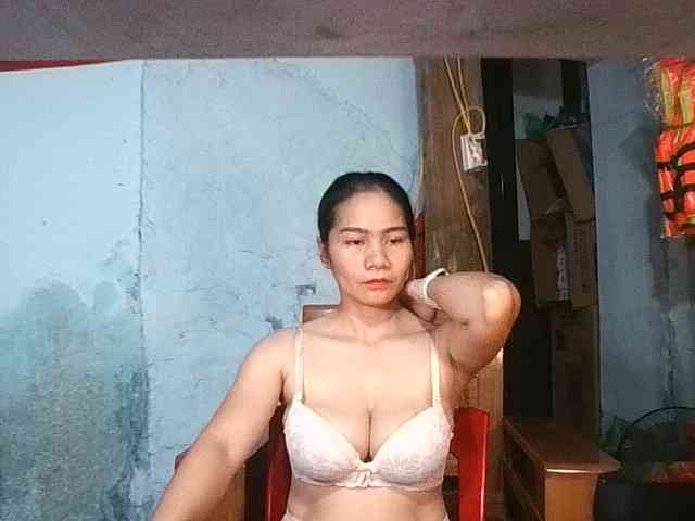 EllaShow93 webcam